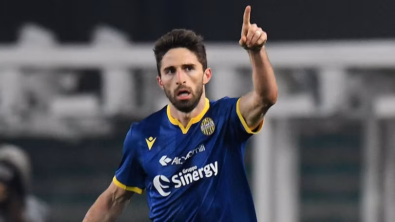 Ronaldo tỏa sáng, Juve vẫn để đội mới lên hạng tạo địa chấn