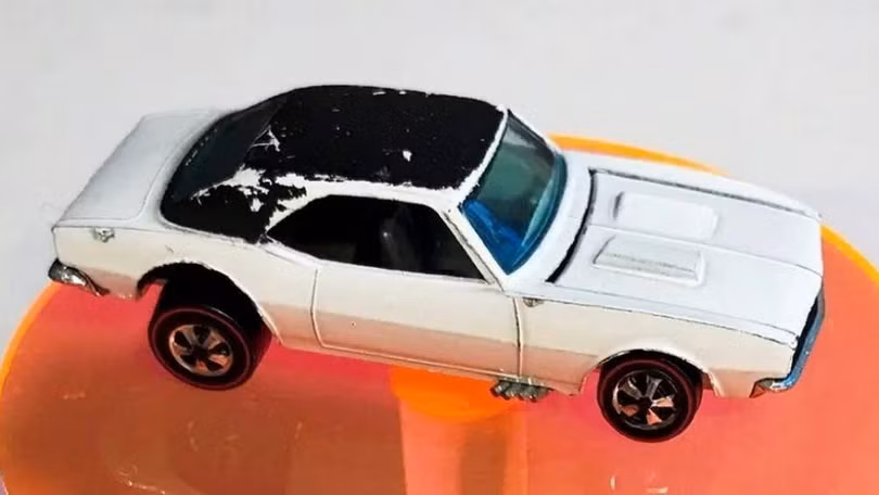 Kỳ lạ với chiếc xe mô hình có giá đắt hơn cả xe thật