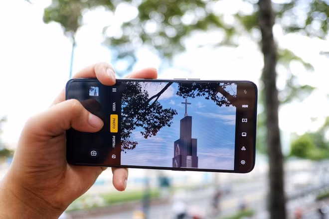 Loạt smartphone giảm giá sâu sau tết