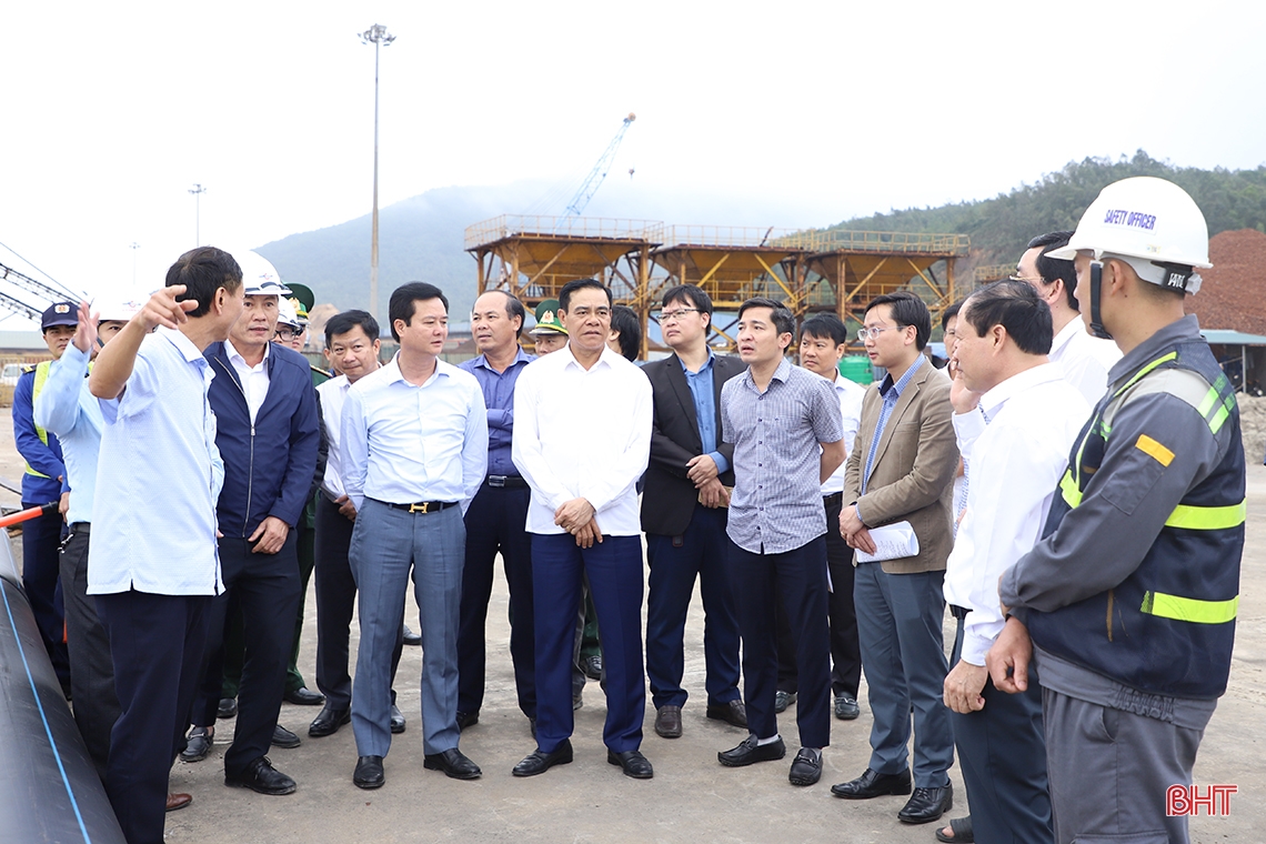 Chủ tịch UBND tỉnh kiểm tra sản xuất, tiến độ các dự án trọng điểm ở TX Kỳ Anh
