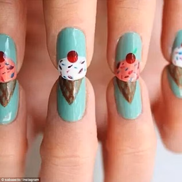 nhung mau nail dep cho co nang me kem