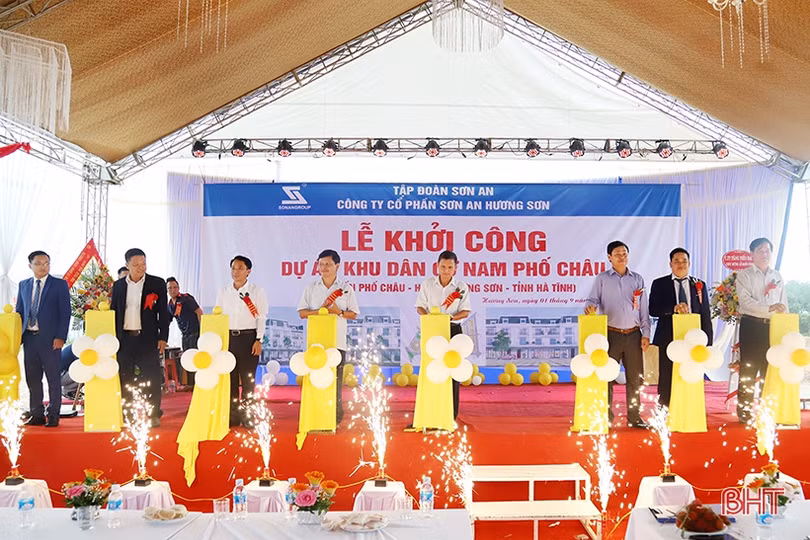 Doanh nghiệp Hương Sơn đưa... xe buýt về tận làng, mang nhung hươu đi khắp nước