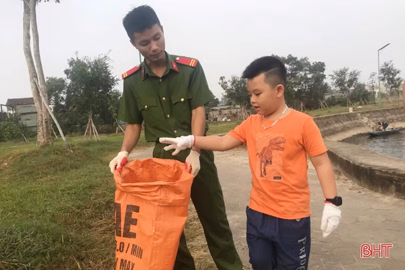 “Plogging - Chạy bộ nhặt rác” tại Hà Tĩnh