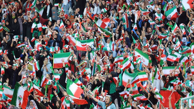 Iran thắng Campuchia 14-0 trong ngày bỏ lệnh cấm phụ nữ đến sân
