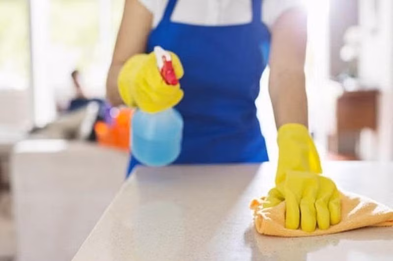 Ngộ độc vì sử dụng các hóa chất tẩy rửa trong gia đình