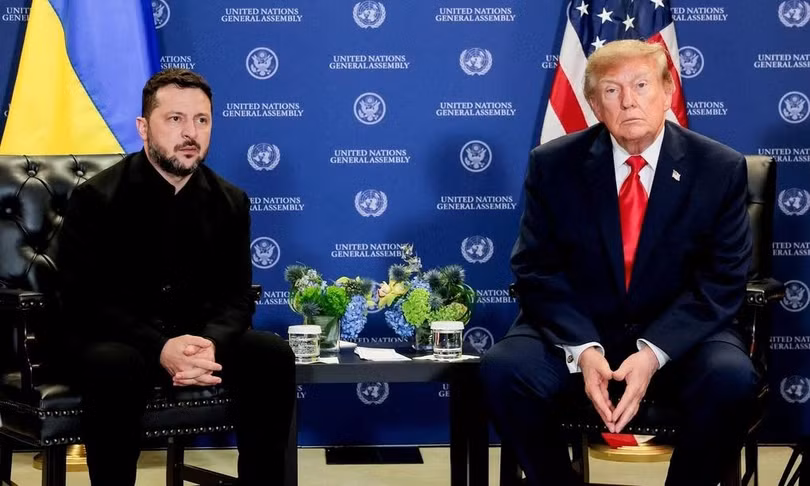 Tổng thống Mỹ Donald Trump gặp Tổng thống Ukraine Volodymyr Zelensky bên lề phiên họp của Đại hội đồng Liên Hợp Quốc ở New York ngày 22/9. Ảnh: Reuters