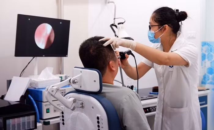 Nội soi tai mũi họng là phương pháp quan trọng giúp phát hiện sớm bệnh viêm mũi xoang do nấm xâm nhập. Ảnh minh họa