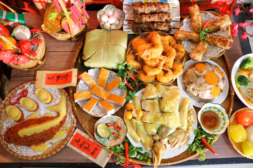 Nếu không kiểm soát hợp lý, việc ăn uống thiếu điều độ có thể ảnh hưởng không nhỏ đến sức khỏe, đặc biệt đối với người mắc các bệnh mạn tính như tăng huyết áp, tim mạch, đái tháo đường,...