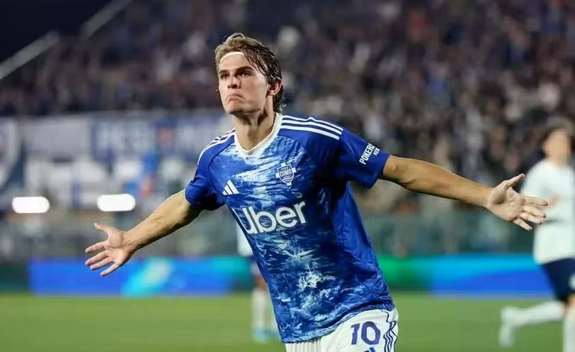 Nico Paz có thể thay Lionel Messi mặc áo số 10 của Argentina.
