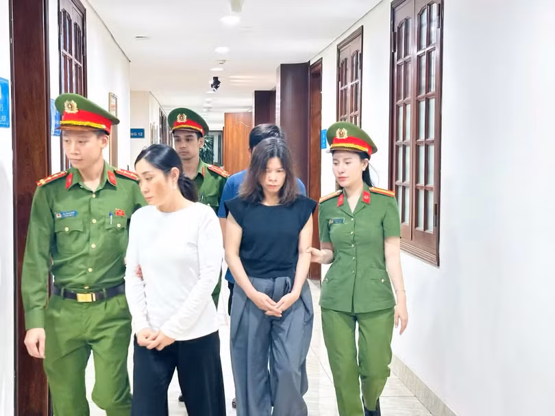 Các đối tượng sử dụng mạng xã hội để bán hàng, thu lợi bất chính.