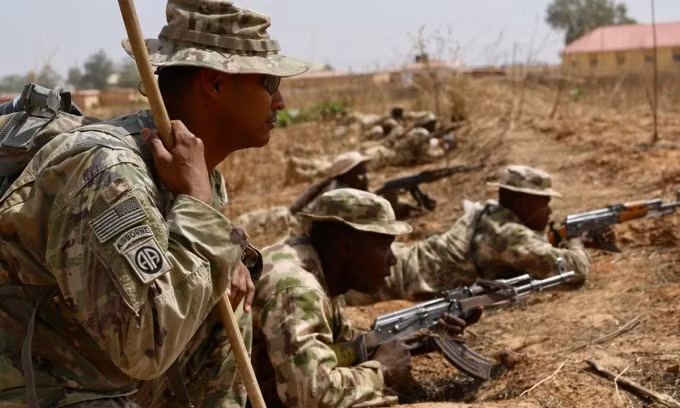 Binh sĩ Mỹ tham gia huấn luyện cùng lính Nigeria ở phía bắc Jaji tháng 2/2018. Ảnh: US Army