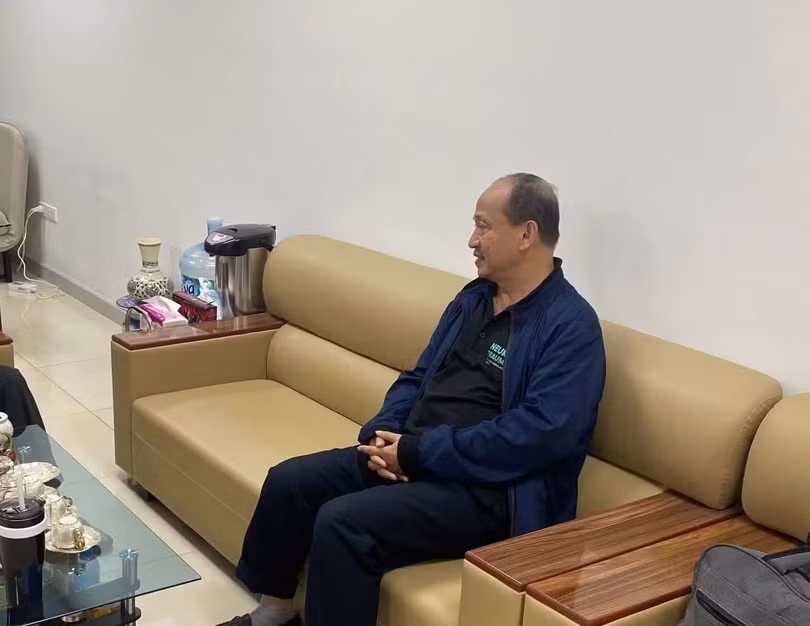 Đối tượng Trần Phi Hùng - Tiến sĩ dược, cựu Trưởng khoa Dược Bệnh viện Y học cổ truyền Trung ương.