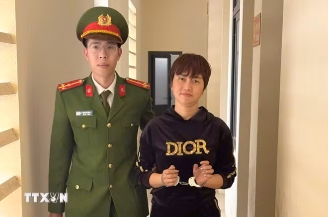 Cơ quan Cảnh sát điều tra Công an tỉnh Thanh Hóa tạm giữ hình sự đối với Trần Thị Thập và Nguyễn Thị Thu. (Ảnh TTXVN phát)