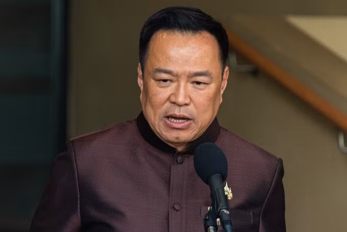 Thủ tướng Thái Lan Anutin Charnvirakul tại Bangkok ngày 7/10. Ảnh: Reuters
