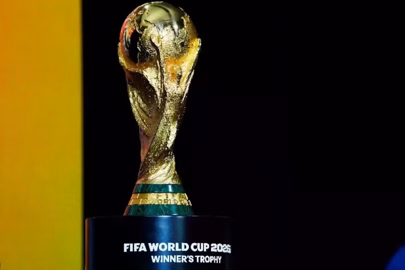 Cúp vô địch FIFA World Cup 2026 được trưng bày trong một sự kiện tại thành phố New York, Mỹ, ngày 14/5.
