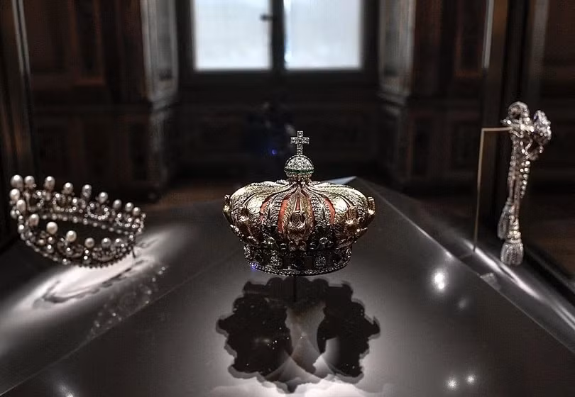 vuong-mien-bi-trom-tu-louvre-1761123738-1761123750-1761125723.jpg
