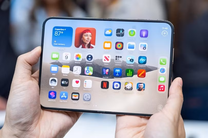 iPhone Duo khi mở ra. Ảnh: Gizmodo.