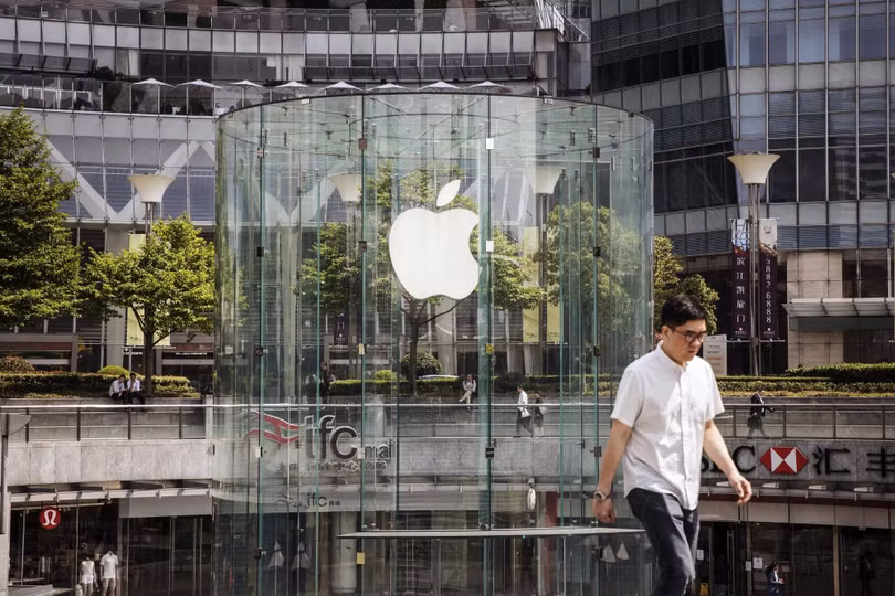 Thuế quan tác động tiêu cực đến hoạt động thương mại của Apple. Ảnh: Bloomberg.