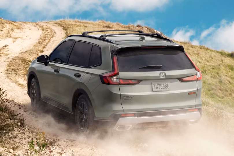 Trước đó, Honda cũng ra mắt biến thể địa hình TrailSport cho các mẫu SUV như Pilot và Passport, với một số thay đổi nhẹ về ngoại hình và các tính năng vận hành.