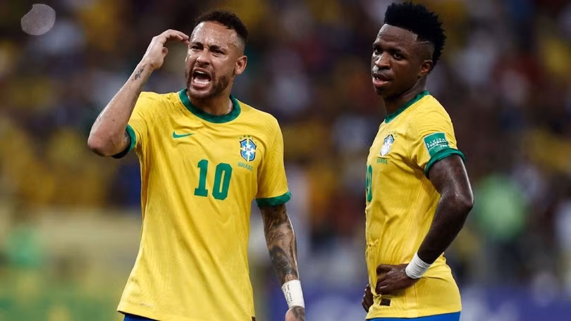 Các sao Brazil thường đánh mất mình khi lên tuyển.