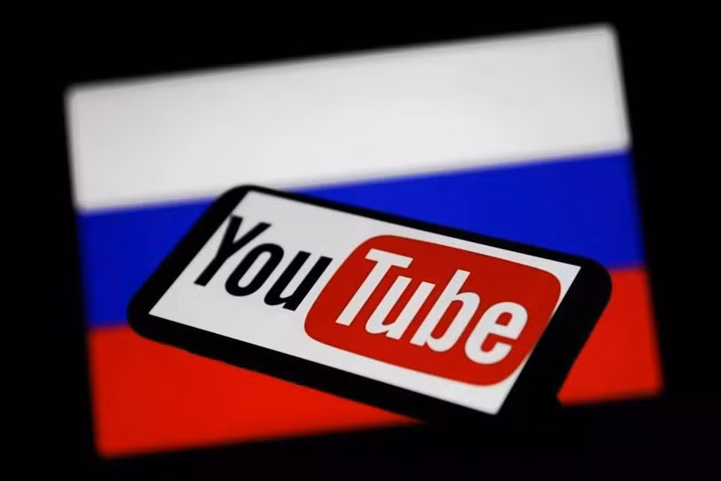 Với cách áp dụng lãi kép, tòa án Nga đã ra phán quyết yêu cầu Google phải nộp phạt số tiền lên đến 20 triệu tỷ tỷ tỷ USD. Ảnh: NurPhoto.