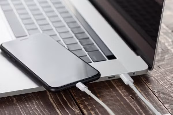 Kết nối iPhone với máy tính