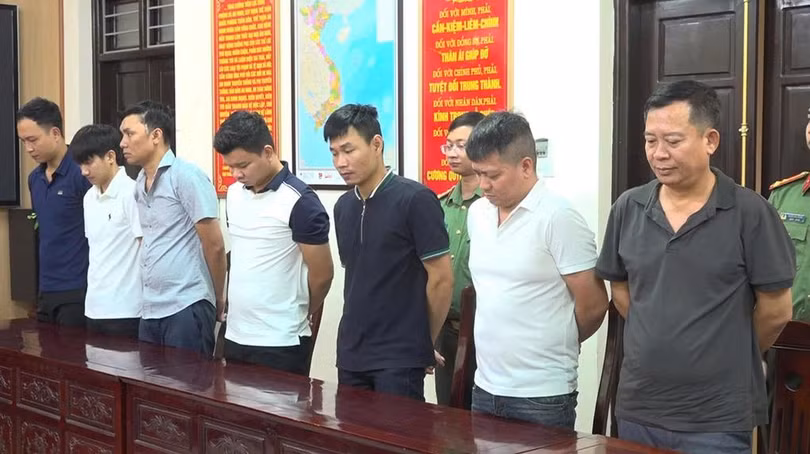 Một số nghi phạm khác tại cơ quan điều tra. Ảnh: Hòa Vang