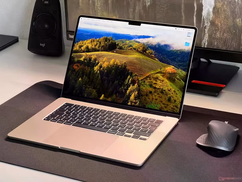 MacBook Air 15 inch M3. Ảnh: NotebookCheck.