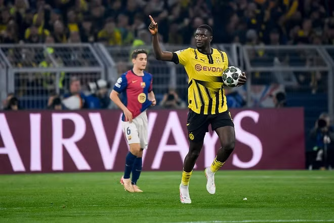 Guirassy thăng hoa với cú hat-trick nhưng là không để đưa Dortmund đi tiếp. (Nguồn: X)