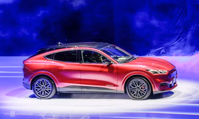 Kích thước của Mustang Mach-E ngang ngửa VinFast VF 8. Ảnh: Lương Dũng