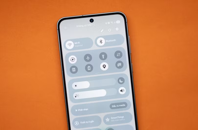 Phần trung tâm điều khiển trên Galaxy A56.