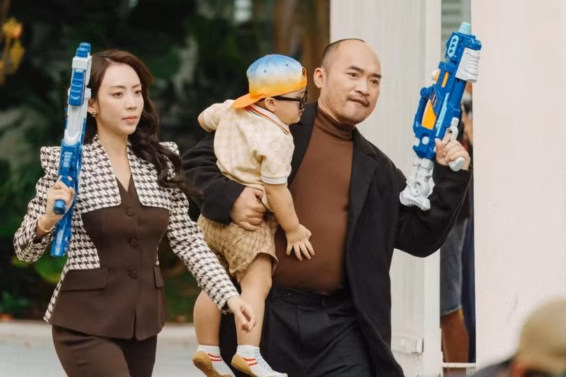 Phim "Quý tử vượt giàu" khai thác tiếng cười từ câu chuyện dạy con. Ảnh: Đoàn phim cung cấp