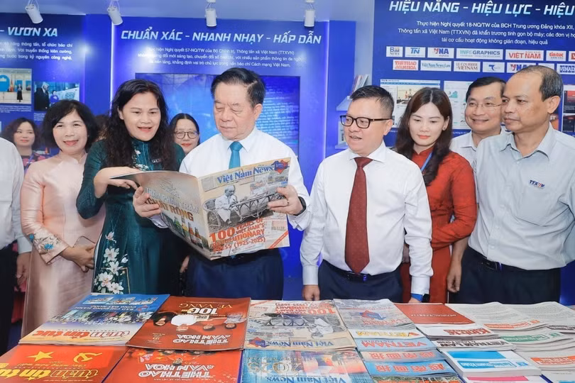 ong-nguyen-trong-nghia-bao-chi-cach-mang-1.jpg