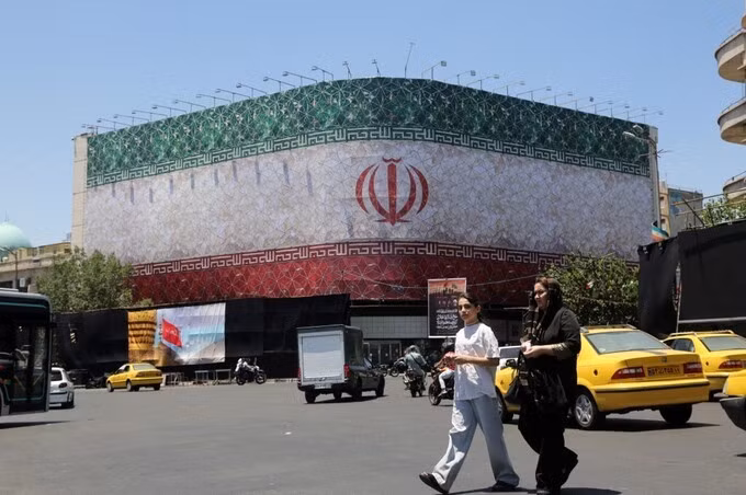 Một góc thủ đô Tehran, Iran ngày 15/6. Ảnh: AFP