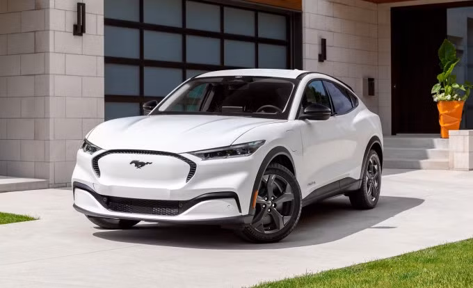 Xe điện Ford Mustang Mach-E đời 2024. Ảnh: Ford