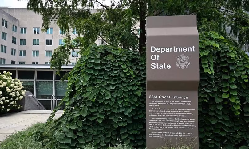 Bên ngoài trụ sở Bộ Ngoại giao Mỹ ở thủ đô Washington ngày 11/7. Ảnh: Reuters