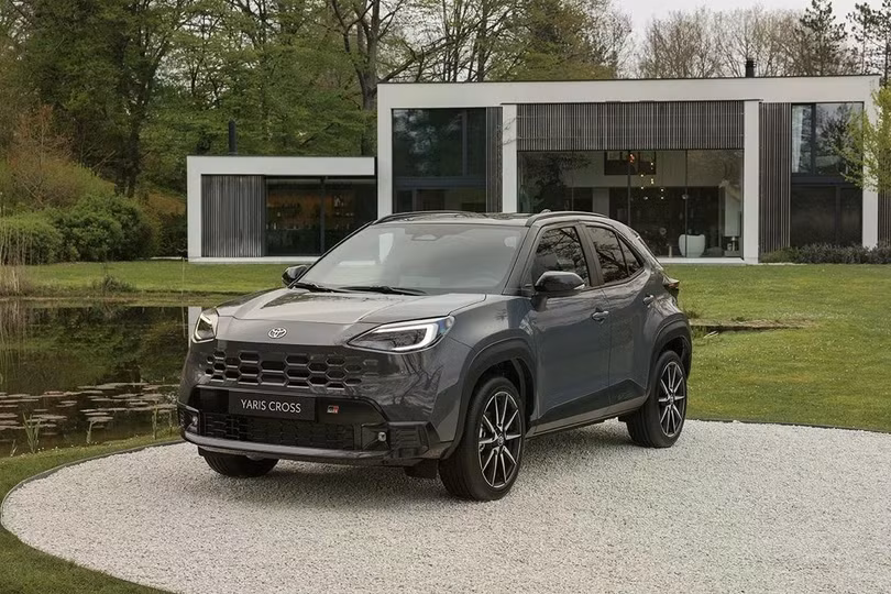 Toyota Yaris Cross bản facelift sẽ sớm nhận đặt cọc tại Anh trong vài tháng tới. Giá bán của xe sẽ được công bố gần thời điểm mở bán.