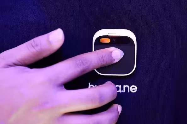 Humane AI Pin. Ảnh: Bloomberg.