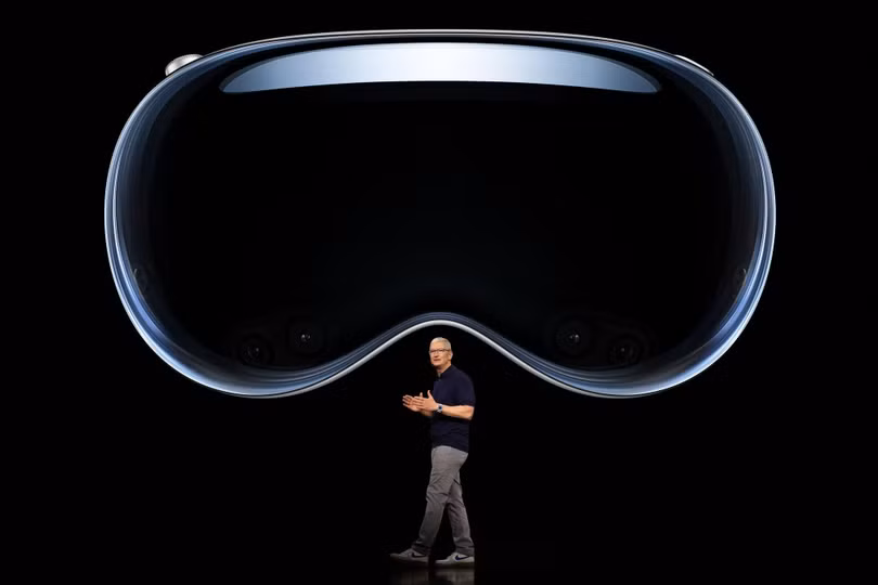 Sự kiện ra mắt kính Apple Vision Pro. Ảnh: Shutterstock.