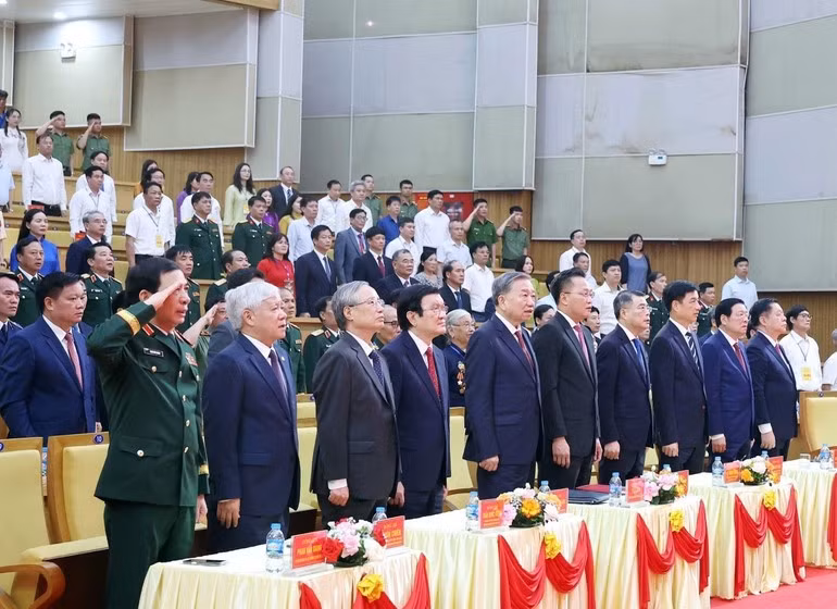 Tổng Bí thư Tô Lâm cùng các đồng chí lãnh đạo, nguyên lãnh đạo Đảng, Nhà nước dự Lễ kỷ niệm.