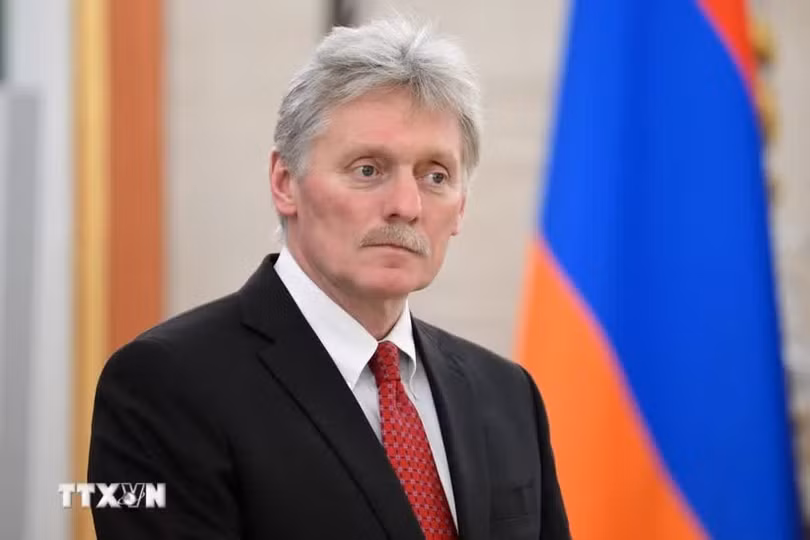 Người phát ngôn Điện Kremlin Dmitry Peskov phát biểu tại cuộc họp báo ở thủ đô Moskva. (Ảnh: AFP/TTXVN)