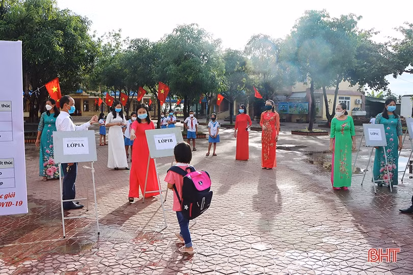 Ngày đến trường đầu tiên trong năm học mới tại Hà Tĩnh