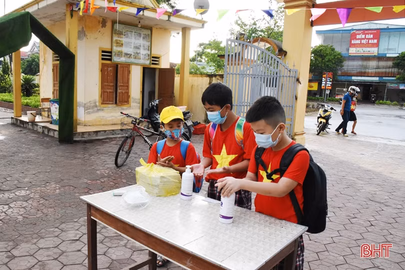 Ngày đến trường đầu tiên trong năm học mới tại Hà Tĩnh