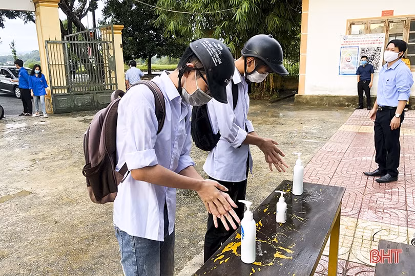 Ngày đến trường đầu tiên trong năm học mới tại Hà Tĩnh
