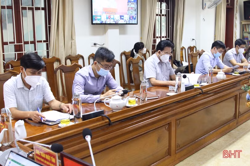 Các cá nhân, tổ chức, doanh nghiệp tiếp tục ủng hộ trên 290 tỷ đồng phòng, chống dịch COVID-19