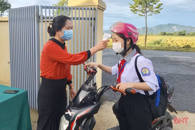 Ngày đến trường đầu tiên trong năm học mới tại Hà Tĩnh