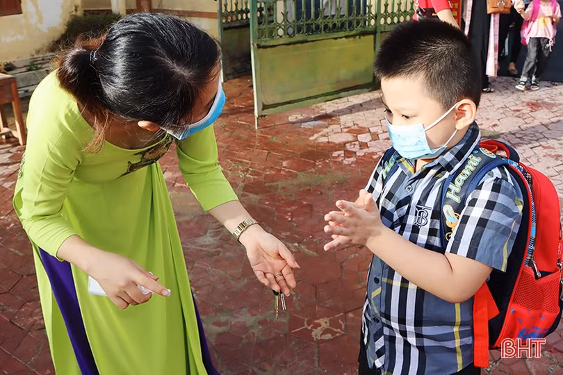 Ngày đến trường đầu tiên trong năm học mới tại Hà Tĩnh