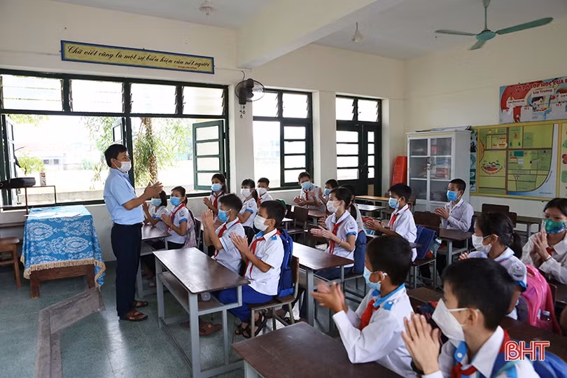 Ngày đến trường đầu tiên trong năm học mới tại Hà Tĩnh