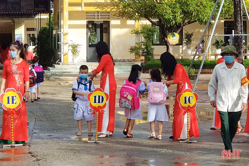 Ngày đến trường đầu tiên trong năm học mới tại Hà Tĩnh