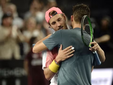 wawrinka thua soc tai nga djokovic di hat dam cuoi